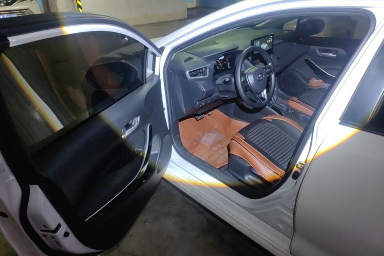 Used Toyota Corolla 2023 1.8L Smart Electric Hybrid Dual-Motor Pioneer Edition Driver Seat