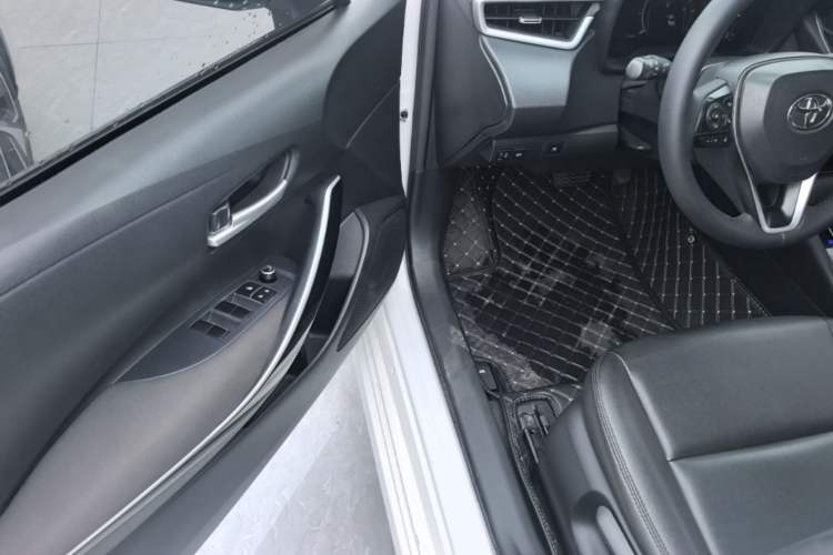 Used Toyota Corolla 2023 1.8L Smart Electric Hybrid Dual-Motor Elite Edition Driver Seat
