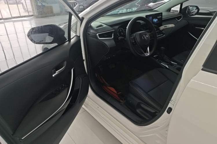 Used Toyota Corolla 2023 1.8L Smart Electric Hybrid Dual-Motor Pioneer Edition Driver Seat