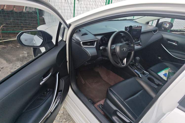 Used Toyota Corolla 2023 1.8L Smart Electric Hybrid Dual-Motor Pioneer Edition Driver Seat