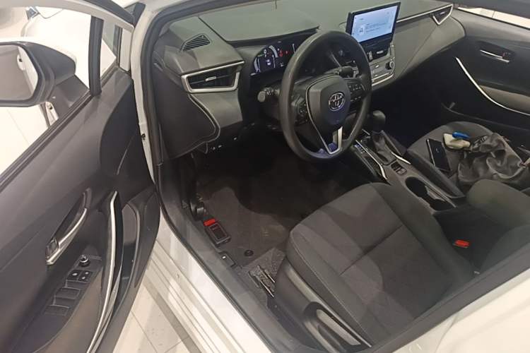 Used Toyota Corolla 2023 1.8L Smart Electric Hybrid Dual-Motor Elite Edition Driver Seat