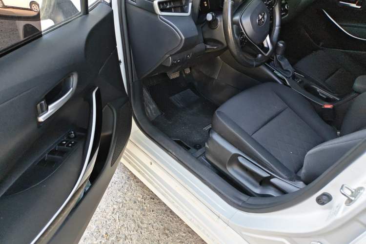 Used Toyota Corolla 2023 1.8L Smart Electric Hybrid Dual-Motor Pioneer Edition Driver Seat