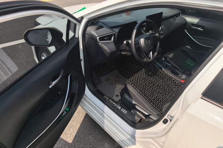 Used Toyota Corolla 2023 1.8L Smart Electric Hybrid Dual-Motor Elite Edition Driver Seat