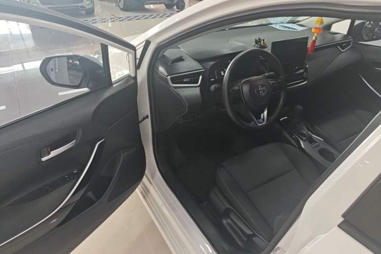 Used Toyota Corolla 2023 1.8L Smart Electric Hybrid Dual-Motor Elite Edition Driver Seat