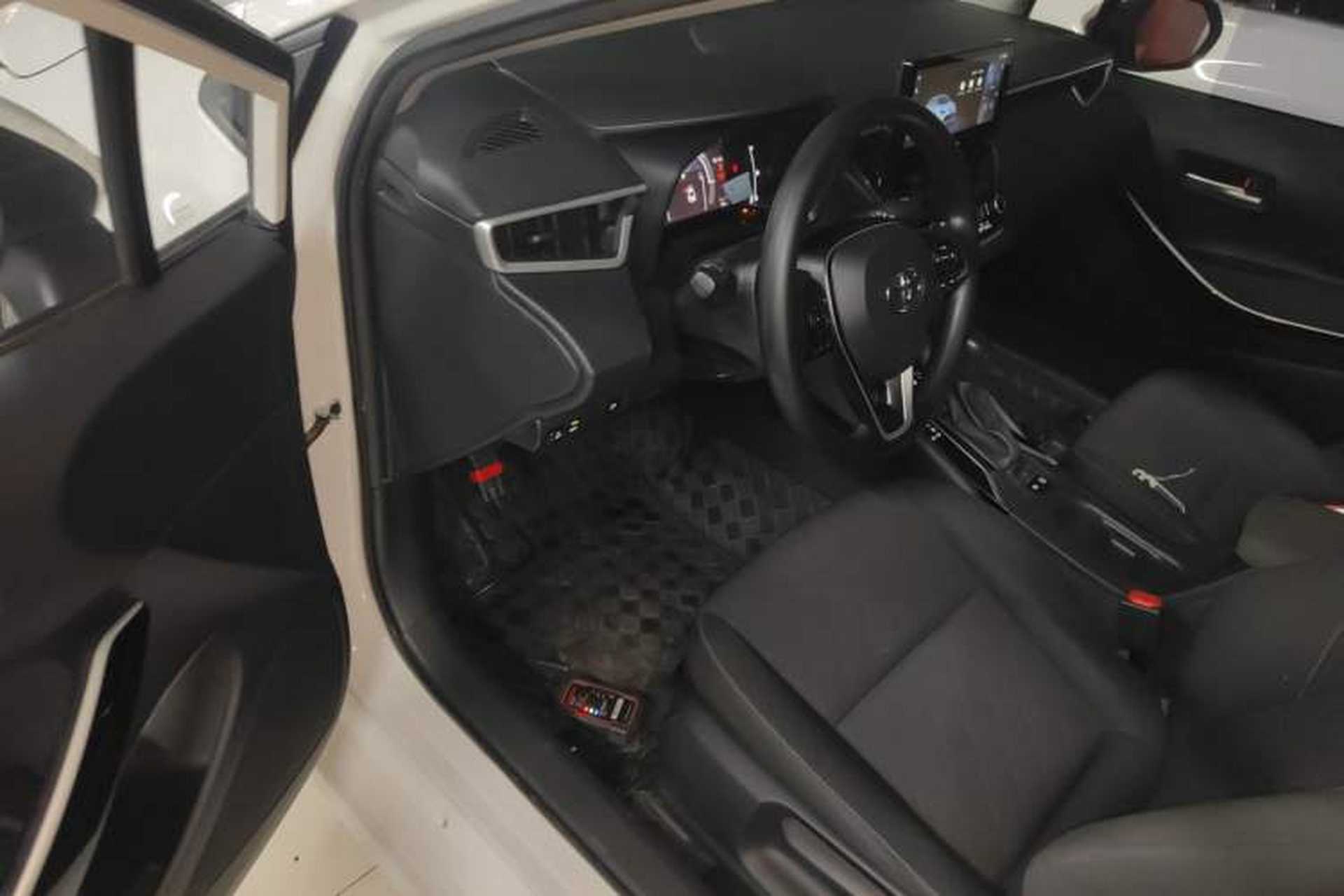 Used Toyota Corolla 2023 1.8L Smart Electric Hybrid Dual-Motor Pioneer Edition Driver Seat