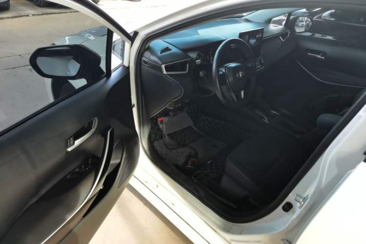 Used Toyota Corolla 2023 1.8L Smart Electric Hybrid Dual-Motor Pioneer Edition Driver Seat