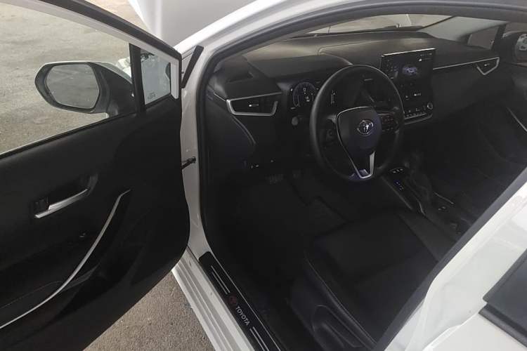 Used Toyota Corolla 2023 1.8L Smart Electric Hybrid Dual-Motor Elite Edition Driver Seat