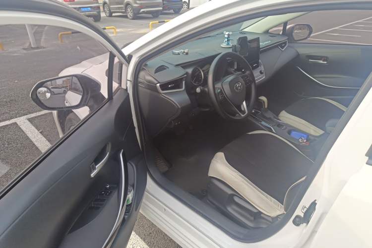 Used Toyota Corolla 2023 1.8L Smart Electric Hybrid Dual-Motor Elite Edition Driver Seat