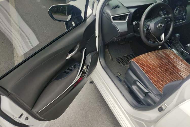 Used Toyota Corolla 2023 1.8L Smart Electric Hybrid Dual-Motor Pioneer Edition Driver Seat