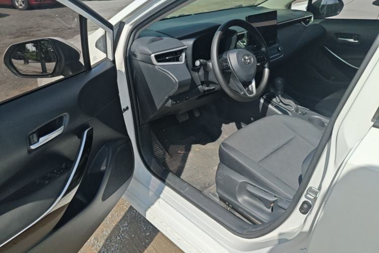 Used Toyota Corolla 2023 1.8L Smart Electric Hybrid Dual-Motor Pioneer Edition Driver Seat