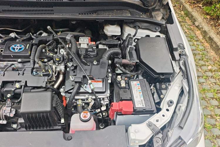 Used Toyota Corolla 2023 1.8L Smart Electric Hybrid Dual-Motor Pioneer Edition Engine Bay Left