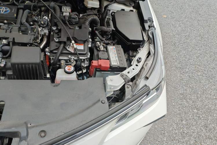 Used Toyota Corolla 2023 1.8L Smart Electric Hybrid Dual-Motor Pioneer Edition Engine Bay Left