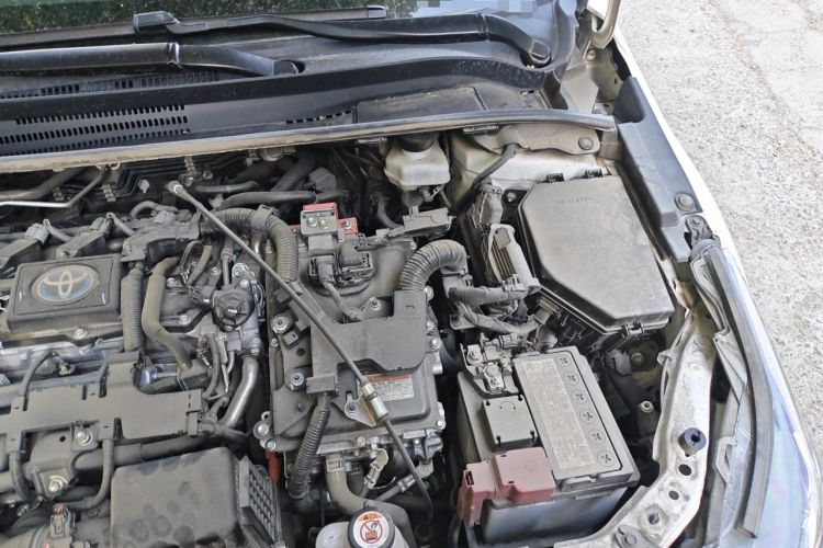 Used Toyota Corolla 2023 1.8L Smart Electric Hybrid Dual-Motor Pioneer Edition Engine Bay Left