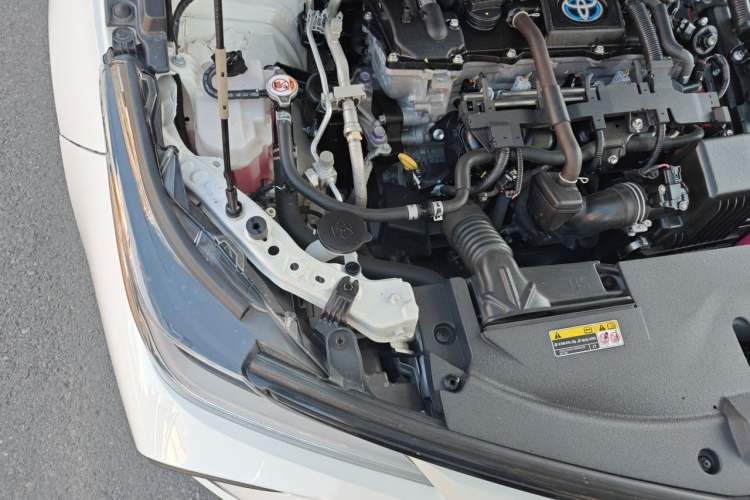 Used Toyota Corolla 2023 1.8L Smart Electric Hybrid Dual-Motor Elite Edition Engine Bay Right