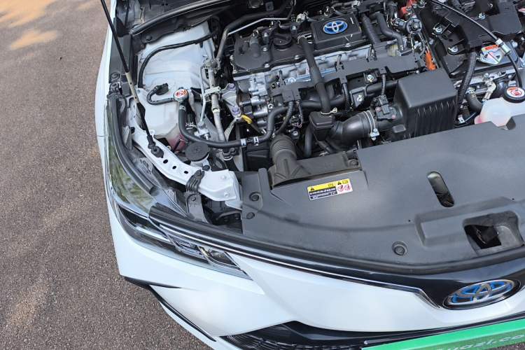 Used Toyota Corolla 2023 1.8L Smart Electric Hybrid Dual-Motor Elite Edition Engine Bay Right
