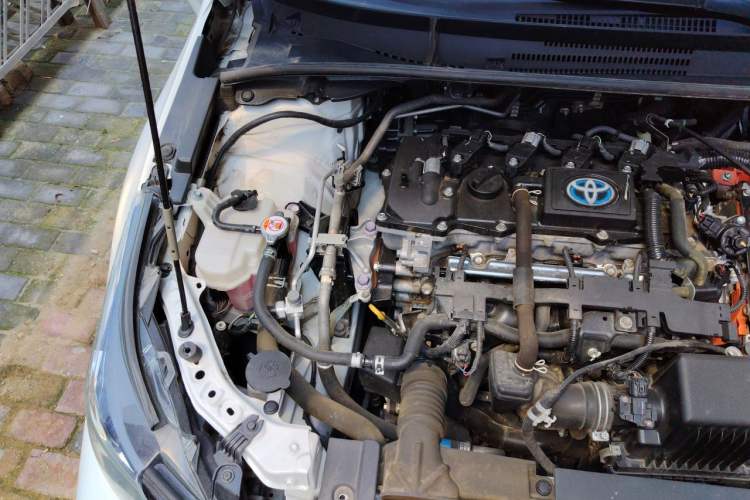 Used Toyota Corolla 2023 1.8L Smart Electric Hybrid Dual-Motor Pioneer Edition Engine Bay Right
