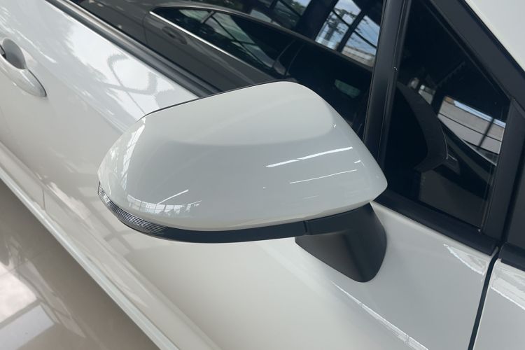 Used Toyota Corolla 2023 1.8L Smart Electric Hybrid Dual-Motor Elite Edition Exterior 10