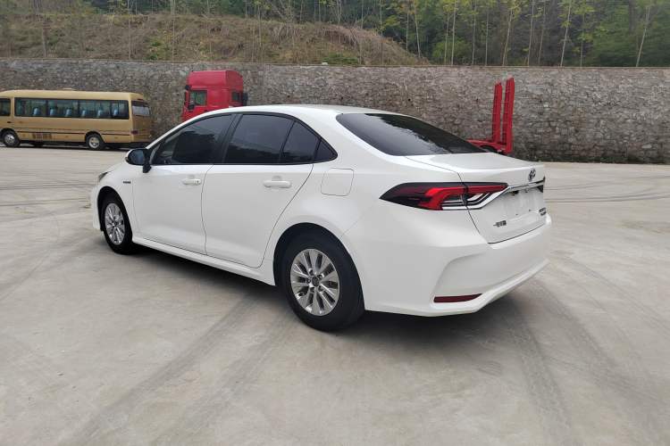 Used Toyota Corolla 2023 1.8L Smart Electric Hybrid Dual-Motor Pioneer Edition Exterior 3