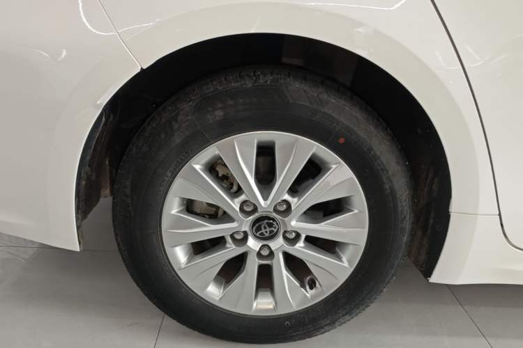 Used Toyota Corolla 2023 1.8L Smart Electric Hybrid Dual-Motor Pioneer Edition Exterior 5