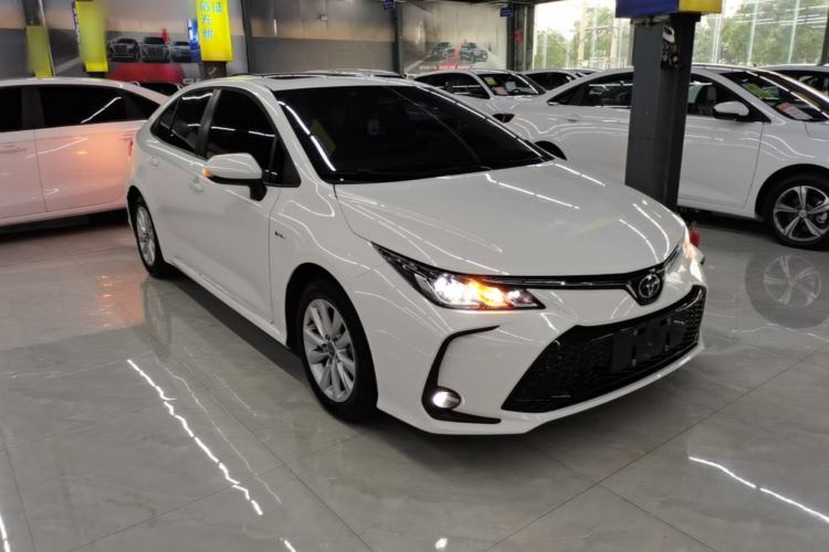 Used Toyota Corolla 2023 1.8L Smart Electric Hybrid Dual-Motor Elite Edition Front Right 45 Deg
