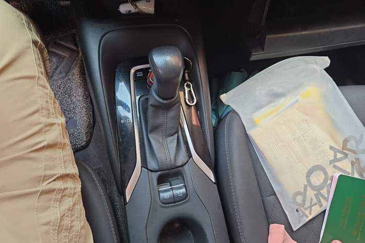 Used Toyota Corolla 2023 1.8L Smart Electric Hybrid Dual-Motor Pioneer Edition Gear Lever