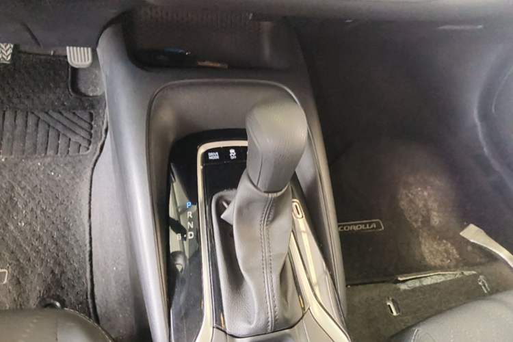Used Toyota Corolla 2023 1.8L Smart Electric Hybrid Dual-Motor Elite Edition Gear Lever