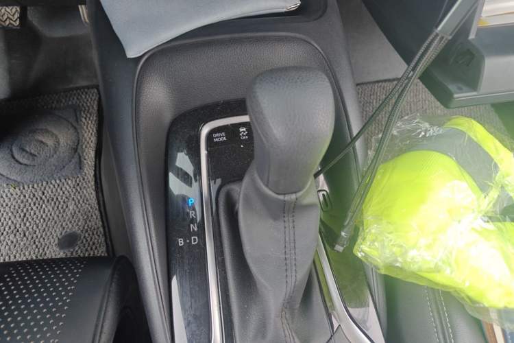 Used Toyota Corolla 2023 1.8L Smart Electric Hybrid Dual-Motor Elite Edition Gear Lever