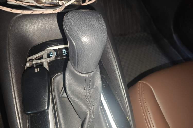 Used Toyota Corolla 2023 1.8L Smart Electric Hybrid Dual-Motor Elite Edition Gear Lever