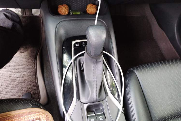 Used Toyota Corolla 2023 1.8L Smart Electric Hybrid Dual-Motor Pioneer Edition Gear Lever
