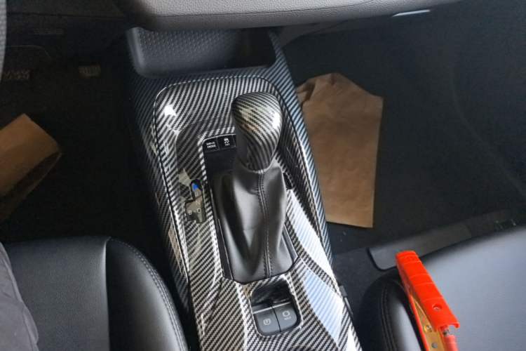 Used Toyota Corolla 2023 1.8L Smart Electric Hybrid Dual-Motor Pioneer Edition Gear Lever