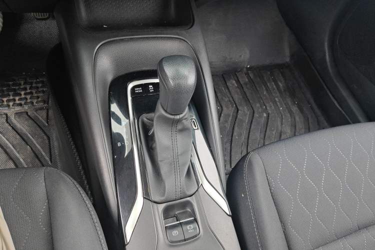 Used Toyota Corolla 2023 1.8L Smart Electric Hybrid Dual-Motor Elite Edition Gear Lever