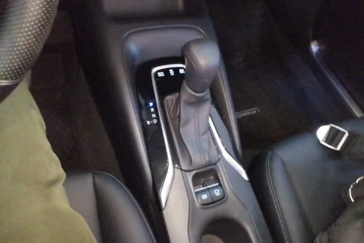 Used Toyota Corolla 2023 1.8L Smart Electric Hybrid Dual-Motor Elite Edition Gear Lever