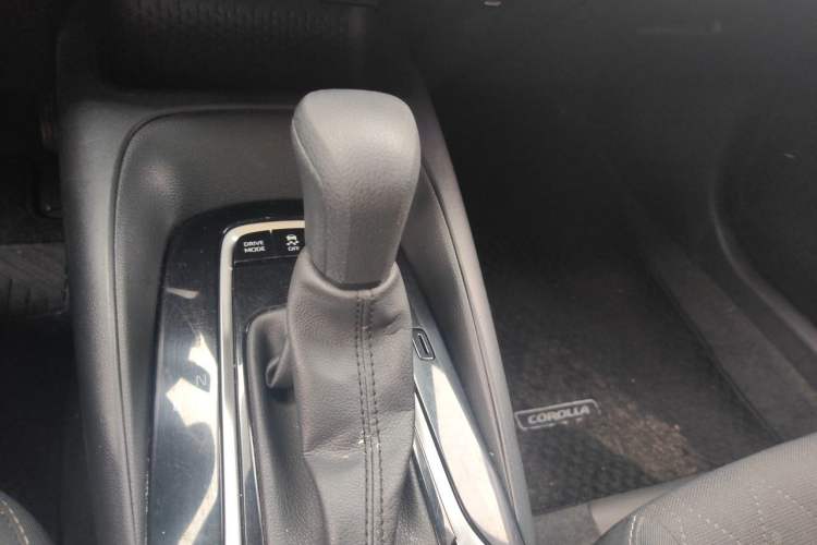Used Toyota Corolla 2023 1.8L Smart Electric Hybrid Dual-Motor Pioneer Edition Gear Lever