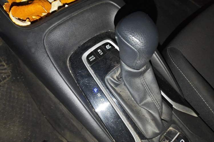 Used Toyota Corolla 2023 1.8L Smart Electric Hybrid Dual-Motor Pioneer Edition Gear Lever