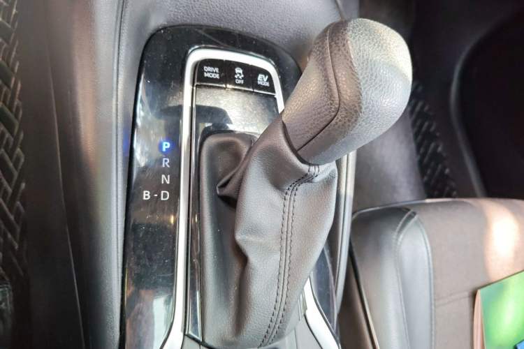 Used Toyota Corolla 2023 1.8L Smart Electric Hybrid Dual-Motor Elite Edition Gear Lever