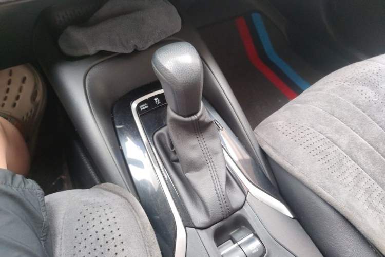 Used Toyota Corolla 2023 1.8L Smart Electric Hybrid Dual-Motor Pioneer Edition Gear Lever