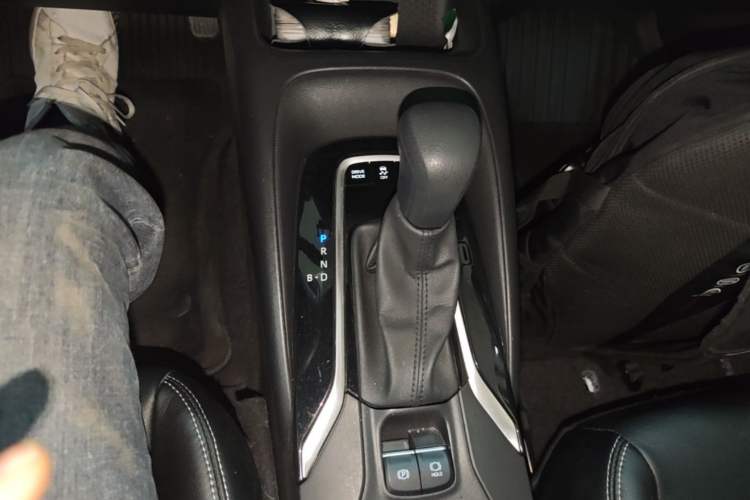Used Toyota Corolla 2023 1.8L Smart Electric Hybrid Dual-Motor Elite Edition Gear Lever