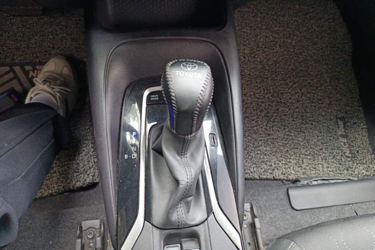 Used Toyota Corolla 2023 1.8L Smart Electric Hybrid Dual-Motor Pioneer Edition Gear Lever
