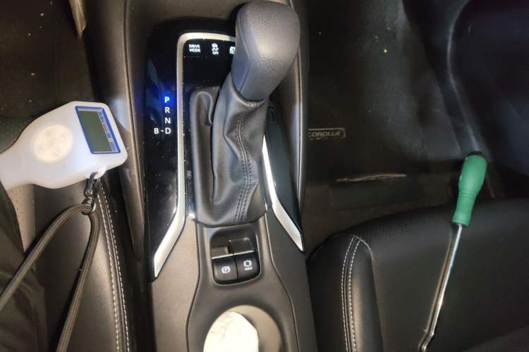 Used Toyota Corolla 2023 1.8L Smart Electric Hybrid Dual-Motor Pioneer Edition Gear Lever