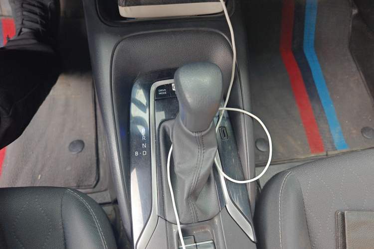 Used Toyota Corolla 2023 1.8L Smart Electric Hybrid Dual-Motor Pioneer Edition Gear Lever