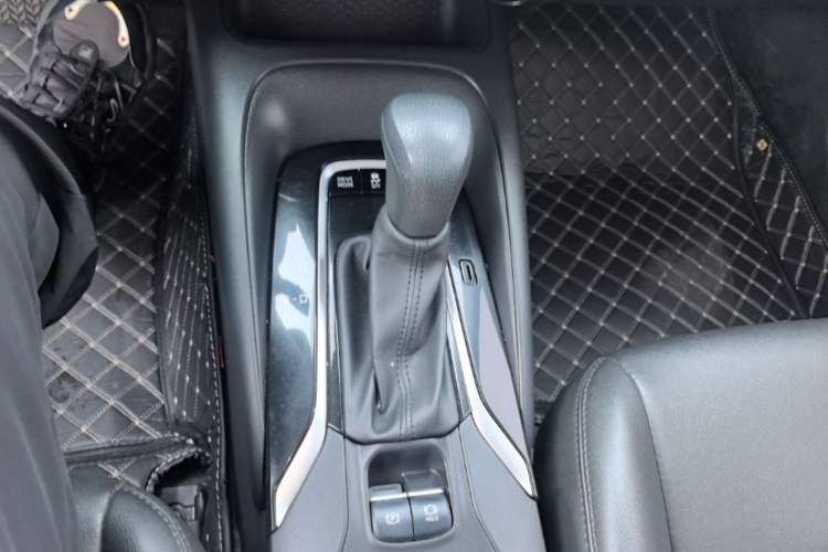 Used Toyota Corolla 2023 1.8L Smart Electric Hybrid Dual-Motor Elite Edition Gear Lever