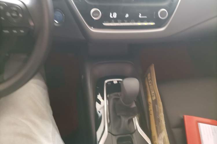Used Toyota Corolla 2023 1.8L Smart Electric Hybrid Dual-Motor Elite Edition Gear Lever