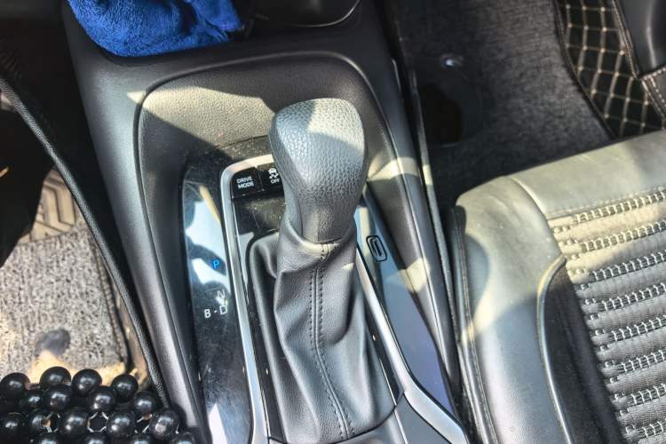 Used Toyota Corolla 2023 1.8L Smart Electric Hybrid Dual-Motor Elite Edition Gear Lever