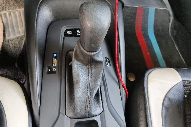 Used Toyota Corolla 2023 1.8L Smart Electric Hybrid Dual-Motor Elite Edition Gear Lever