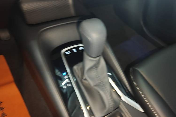 Used Toyota Corolla 2023 1.8L Smart Electric Hybrid Dual-Motor Elite Edition Gear Lever