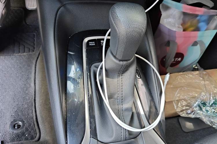 Used Toyota Corolla 2023 1.8L Smart Electric Hybrid Dual-Motor Elite Edition Gear Lever