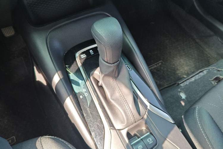 Used Toyota Corolla 2023 1.8L Smart Electric Hybrid Dual-Motor Pioneer Edition Gear Lever