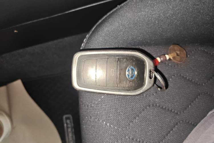 Used Toyota Corolla 2023 1.8L Smart Electric Hybrid Dual-Motor Pioneer Edition Interior 1
