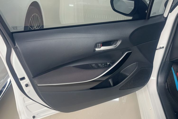 Used Toyota Corolla 2023 1.8L Smart Electric Hybrid Dual-Motor Elite Edition Interior 1