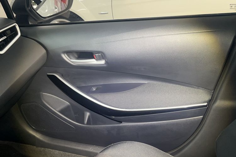 Used Toyota Corolla 2023 1.8L Smart Electric Hybrid Dual-Motor Elite Edition Interior 11